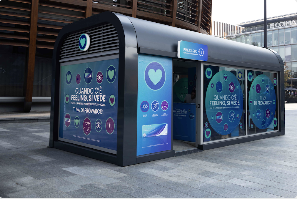 Alcon Pop-up store "Quando c'è feeling, si vede".