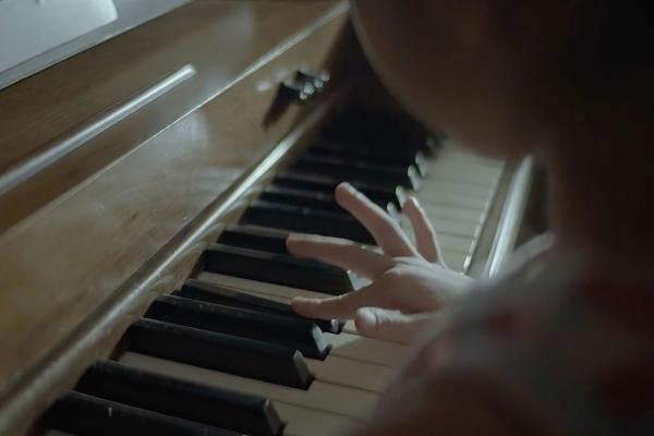The Pianist: What will you do when they grow up? | Ogilvy