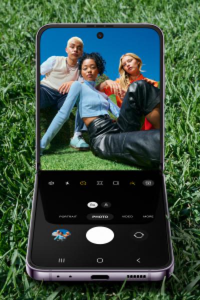 Selfie by Flip - Samsung | Ogilvy